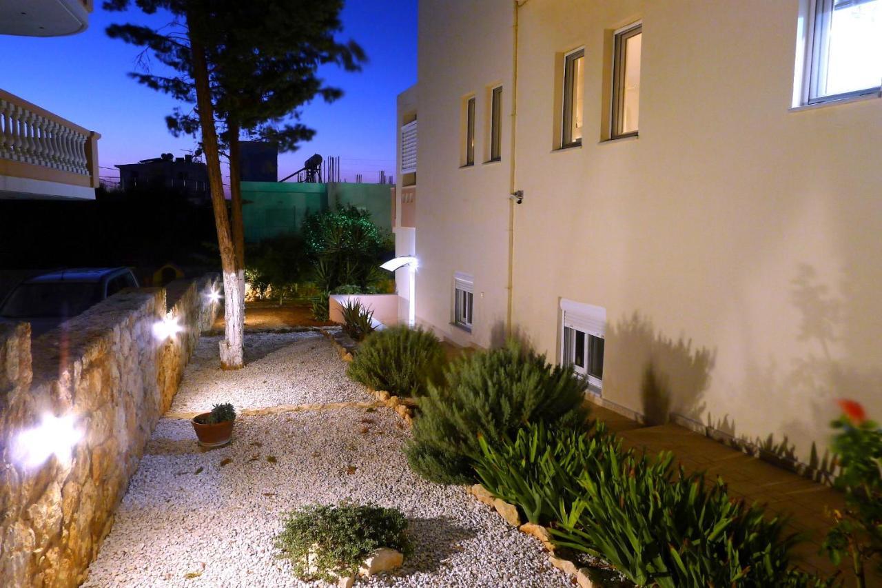 Maria & Manos Guest House, *