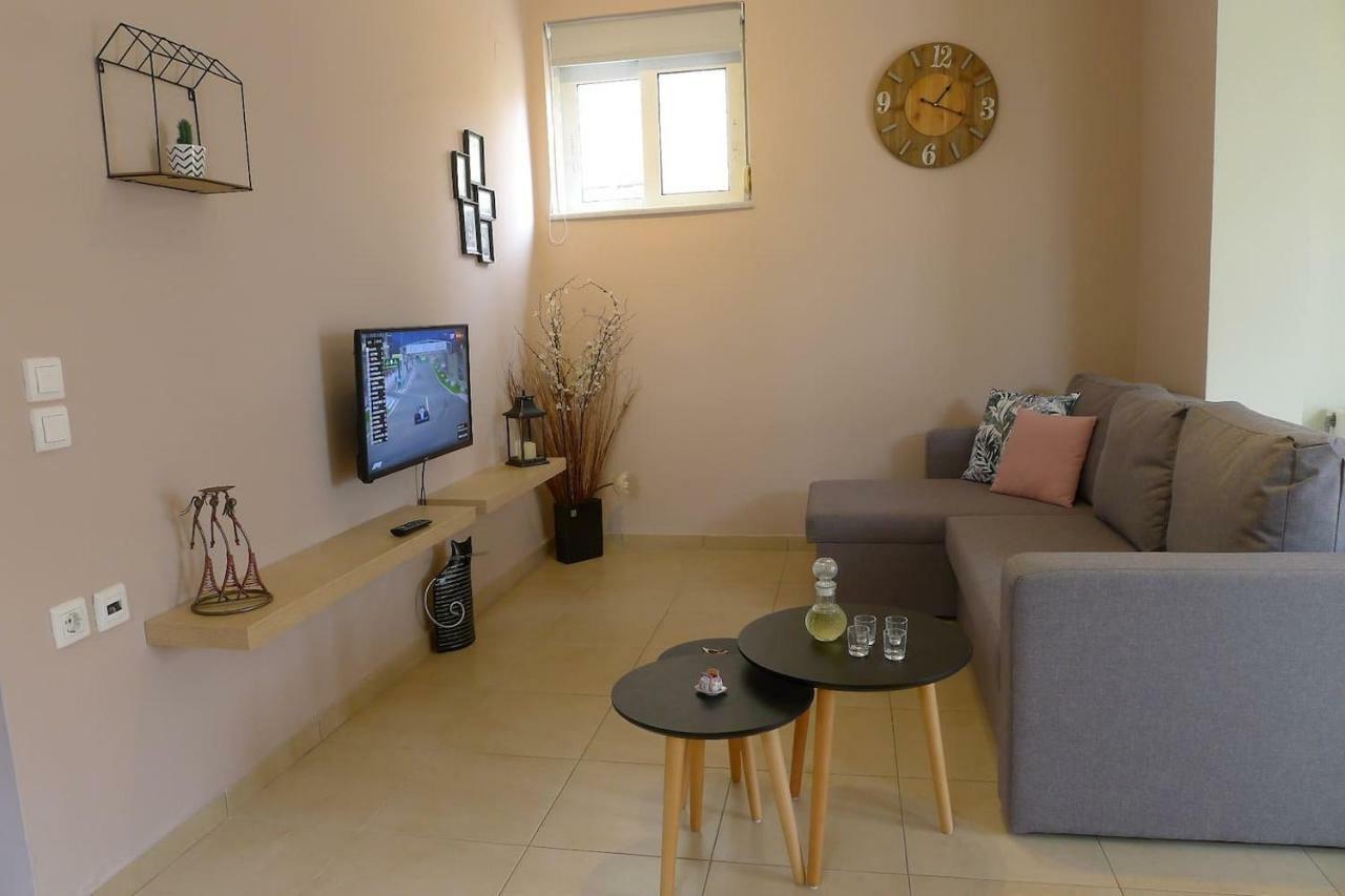 Apartment Maria & Manos Guest House, Agios Onoufrios